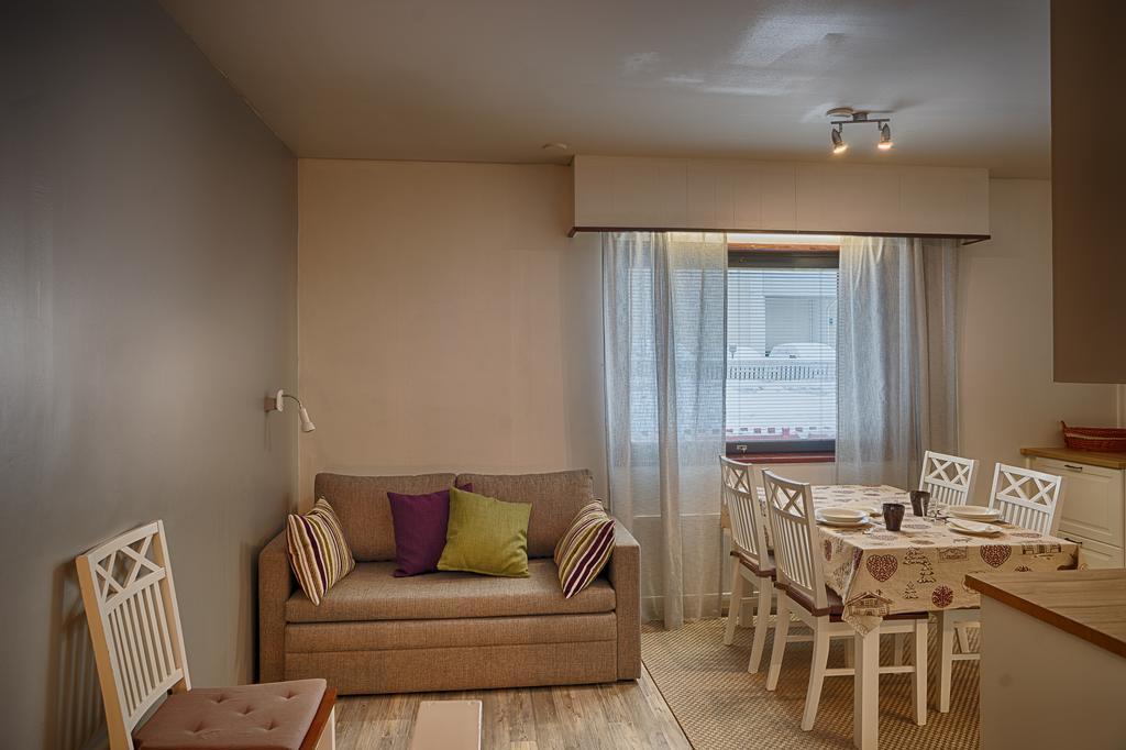 Guesthouse Borealis Apartments Rovaniemi Esterno foto